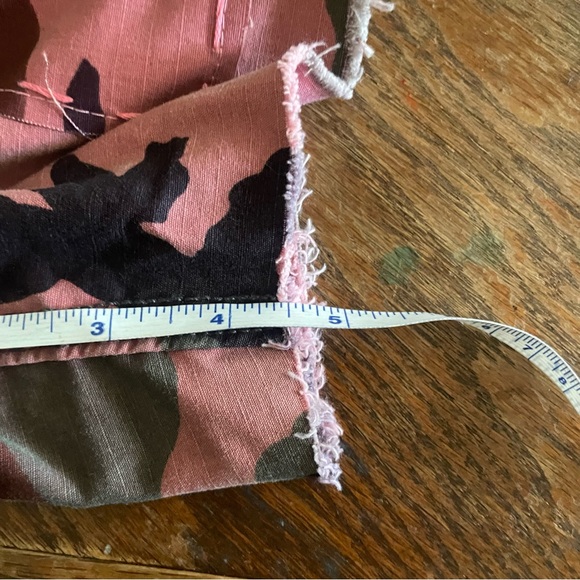 Riley Vintage hot pink camo Women Shorts size small - Picture 9 of 9